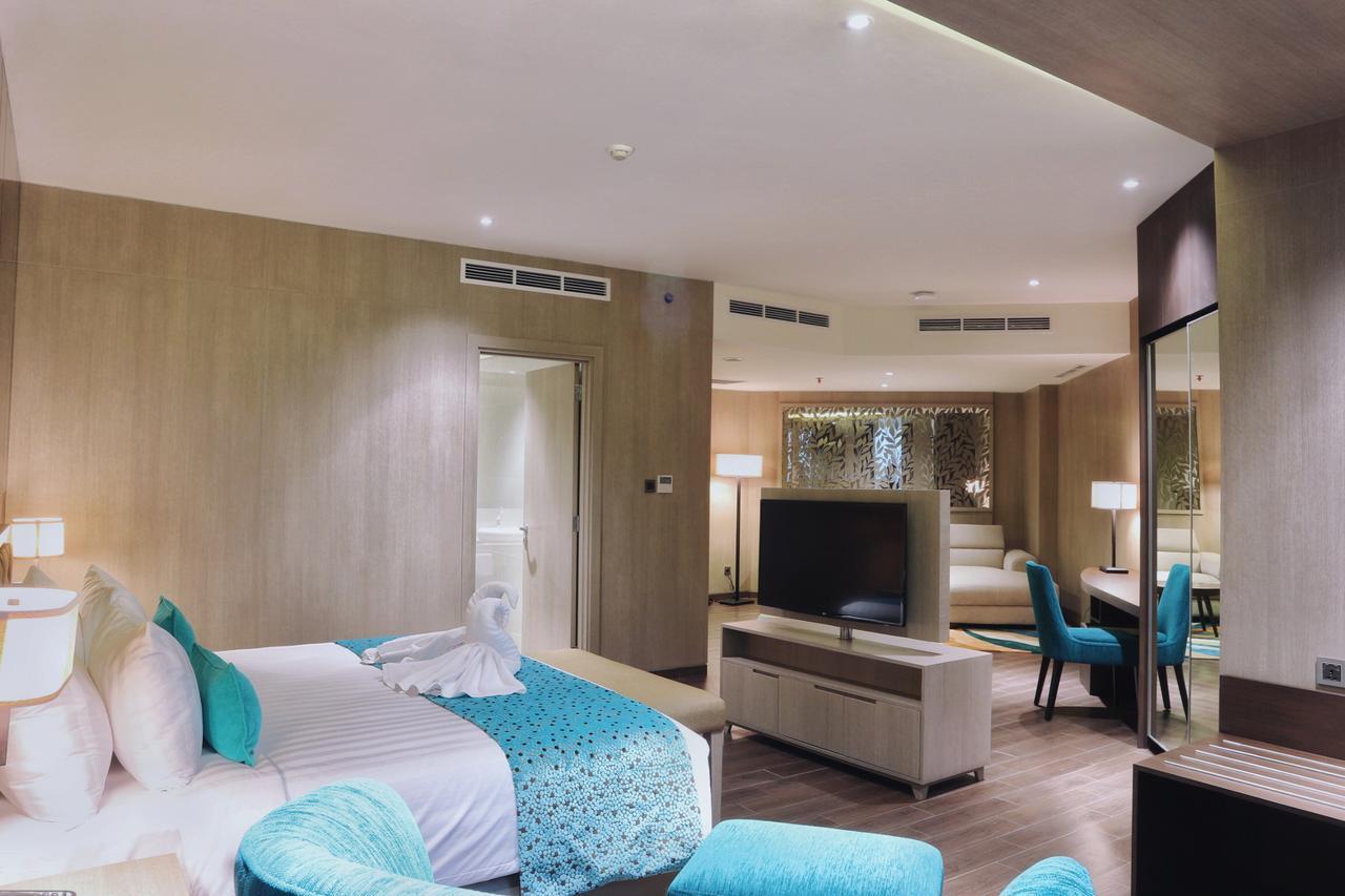 BW Luxury Hotel Jambi Exterior foto