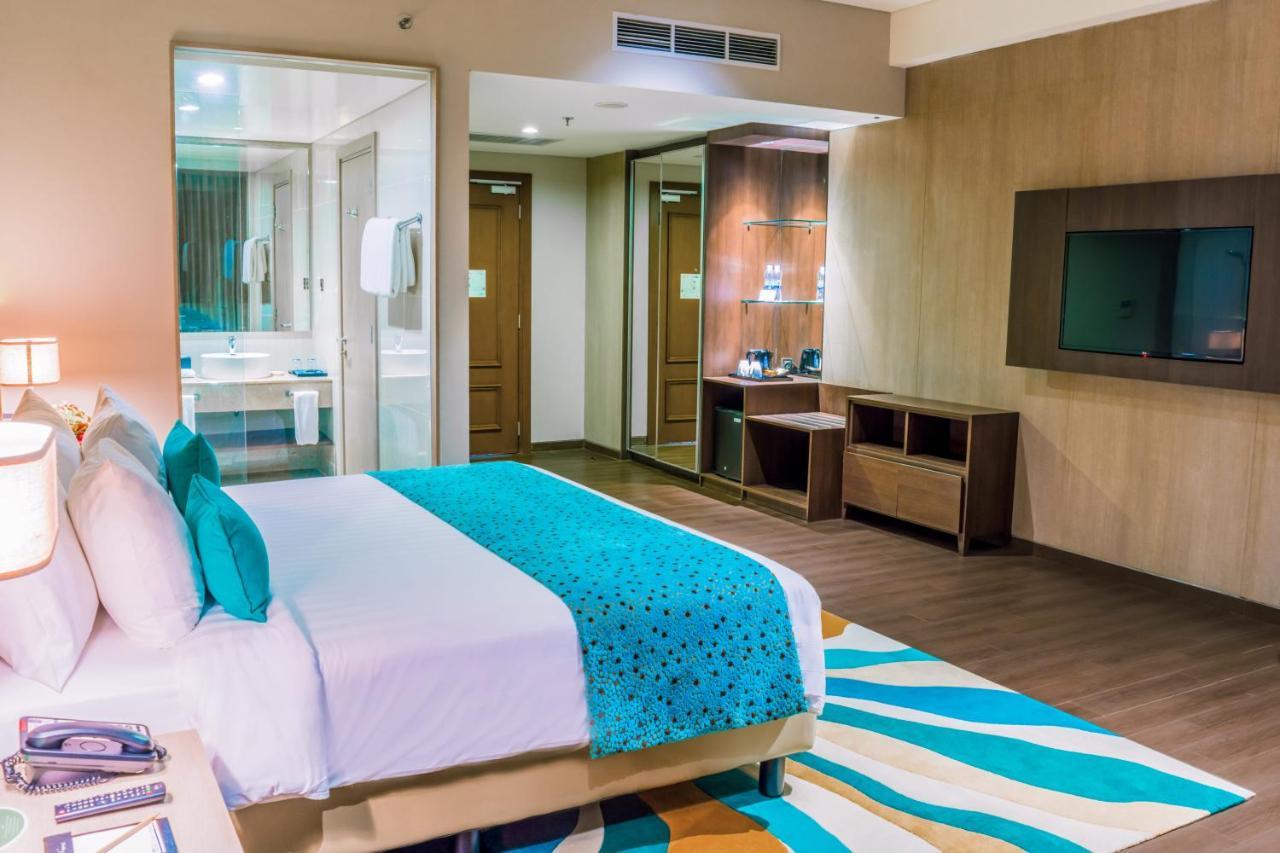 BW Luxury Hotel Jambi Exterior foto