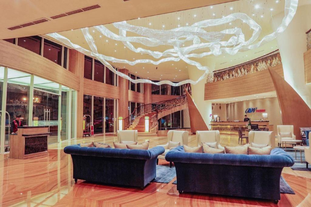 BW Luxury Hotel Jambi Exterior foto